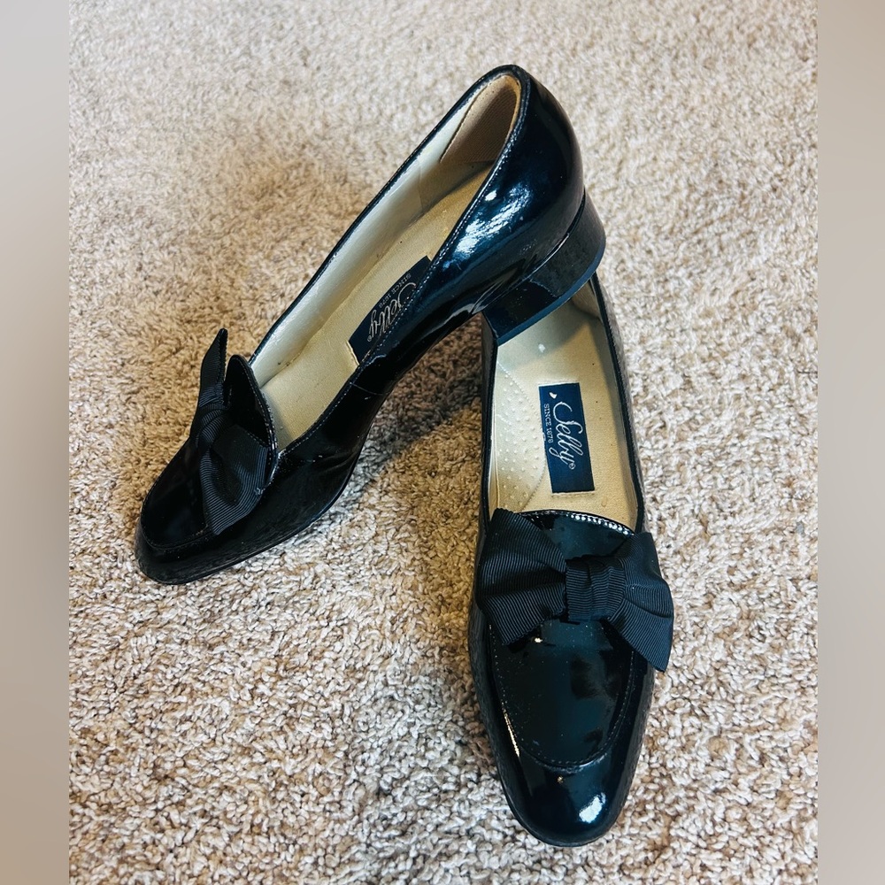 Selby Black Patent Leather Bow Loafers SZ‎ 6.5 3/A